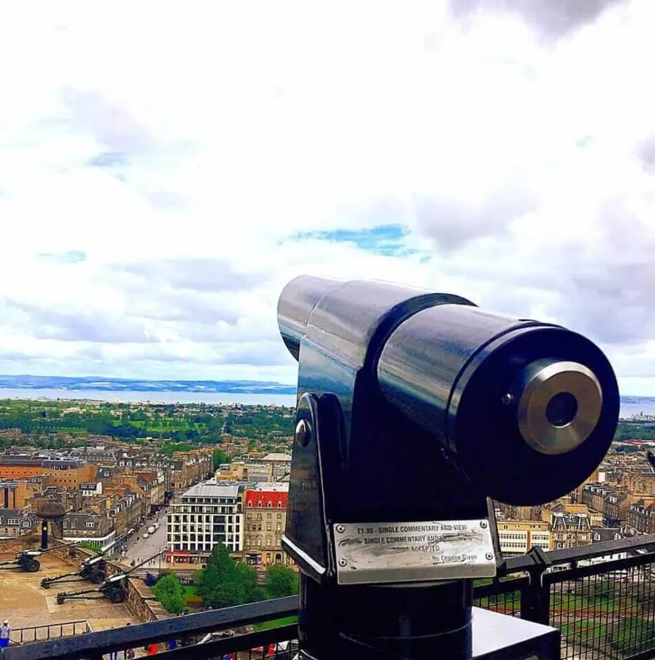 Binocular on edinburgh castle view 