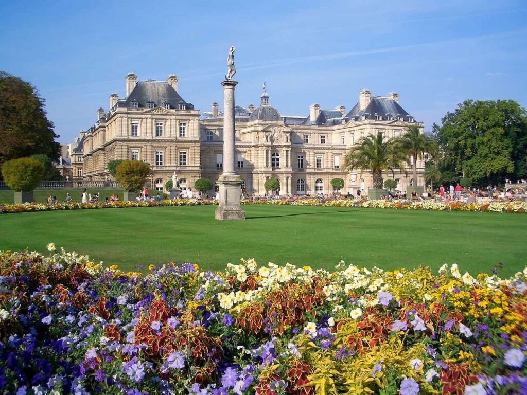 View of Jardin du Luxemborug during your one day in paris. 