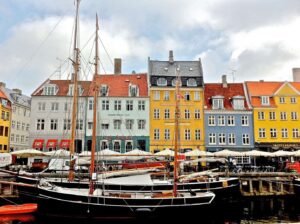 Nyhavn may be a bit touristy but it sure is pretty.