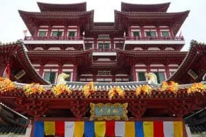Singapore's iconic, Buddha Tooth Relic Temple is a must-see while in Chinatown.