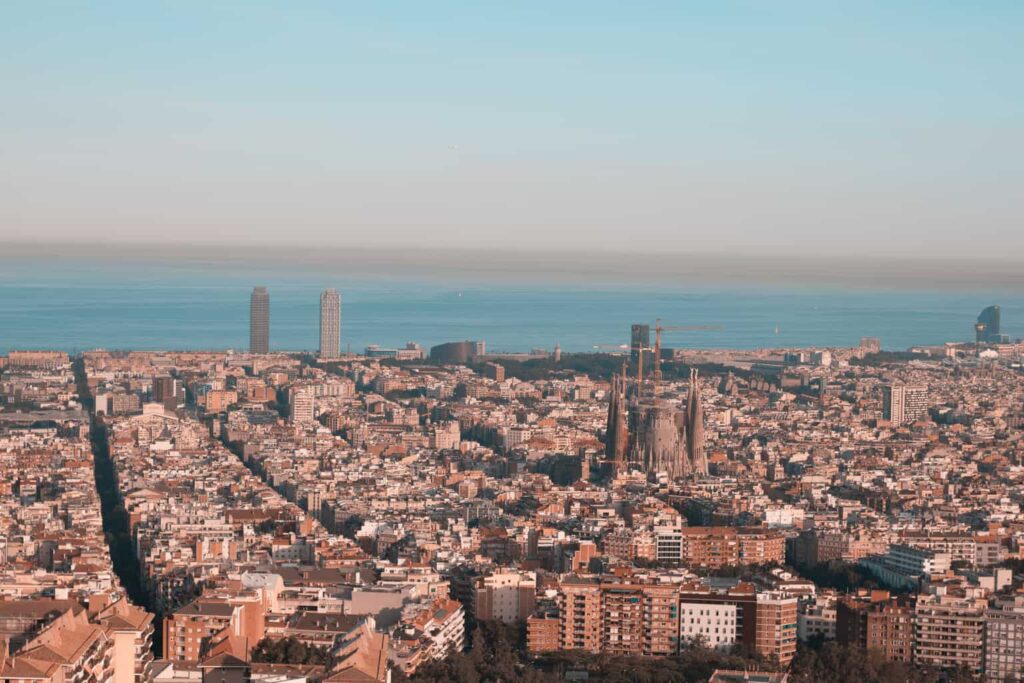 The stunning view of Barcelona from Bunkers del Carmel.