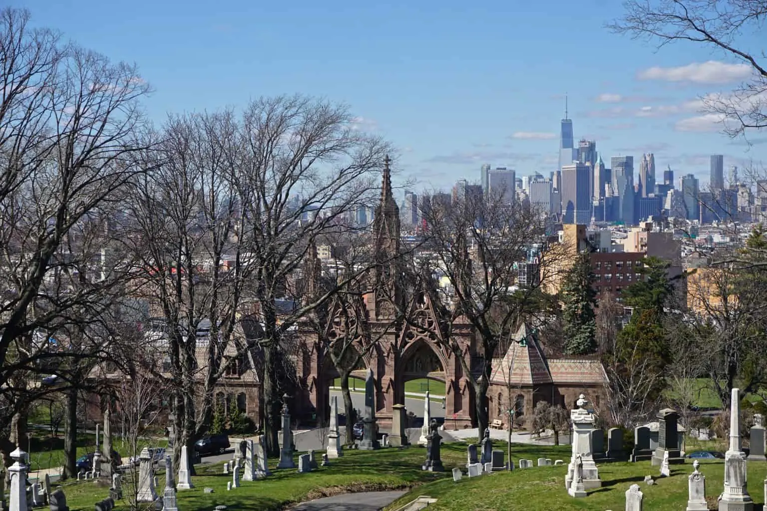 Beautiful view of the Manhattan skyline from Green-wood Cemetery in Brooklyn. 