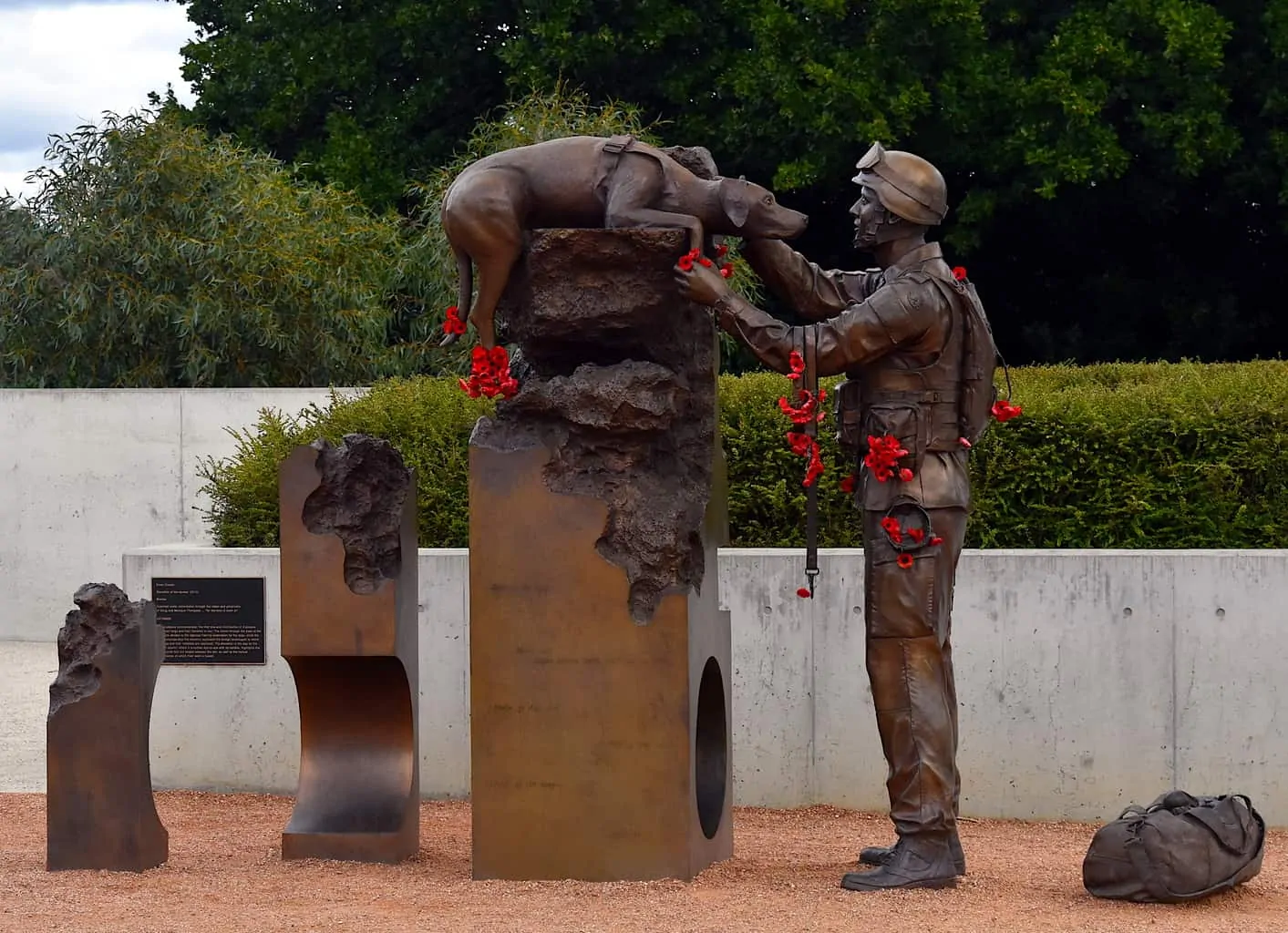  A sculpture at the Canberra Australian War Memorial that commemorates the contribution that Explosive Detection Dogs made to the war effort. 