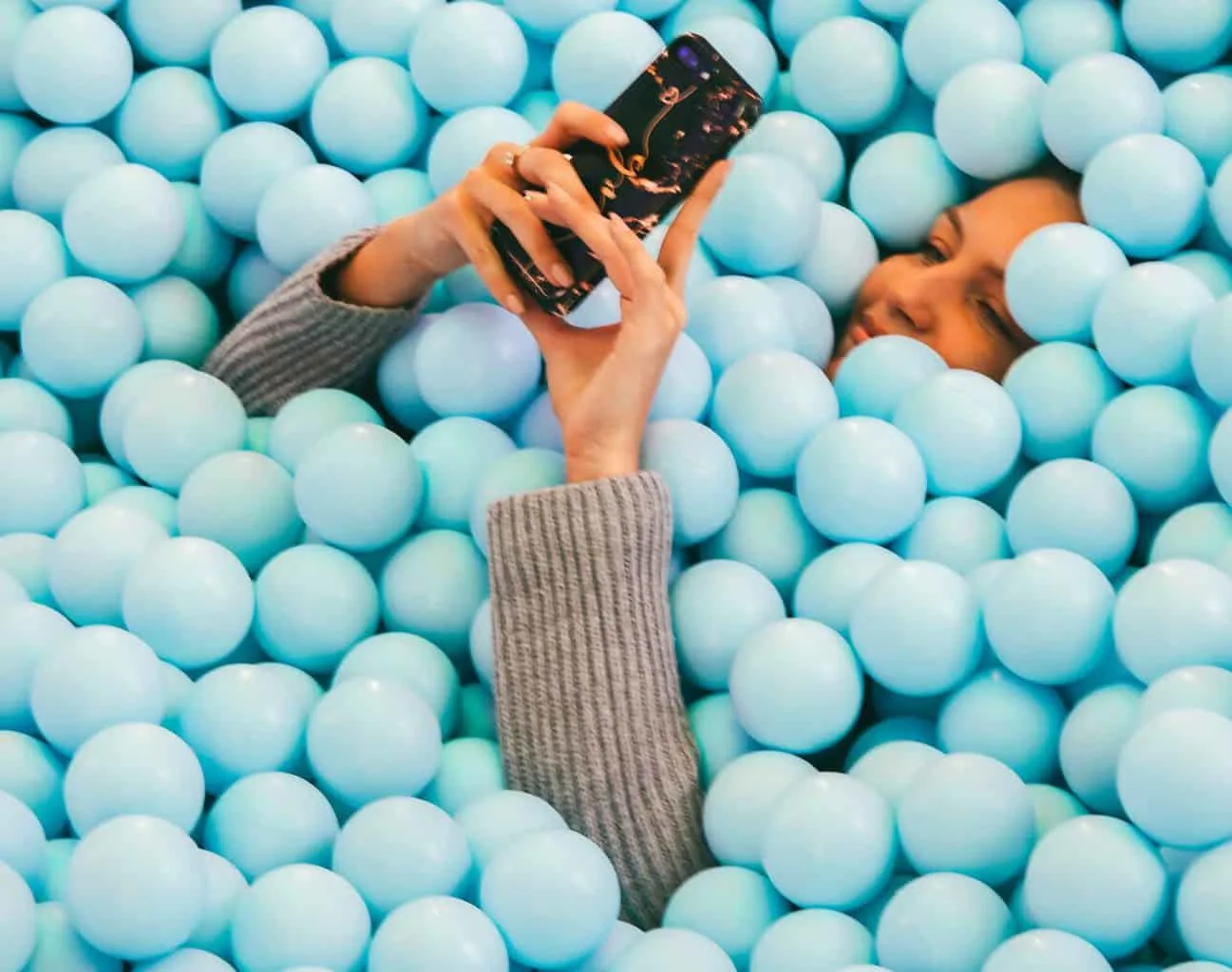 The giant, blue, ball pit at Amsterdam's WONDR Experience. 