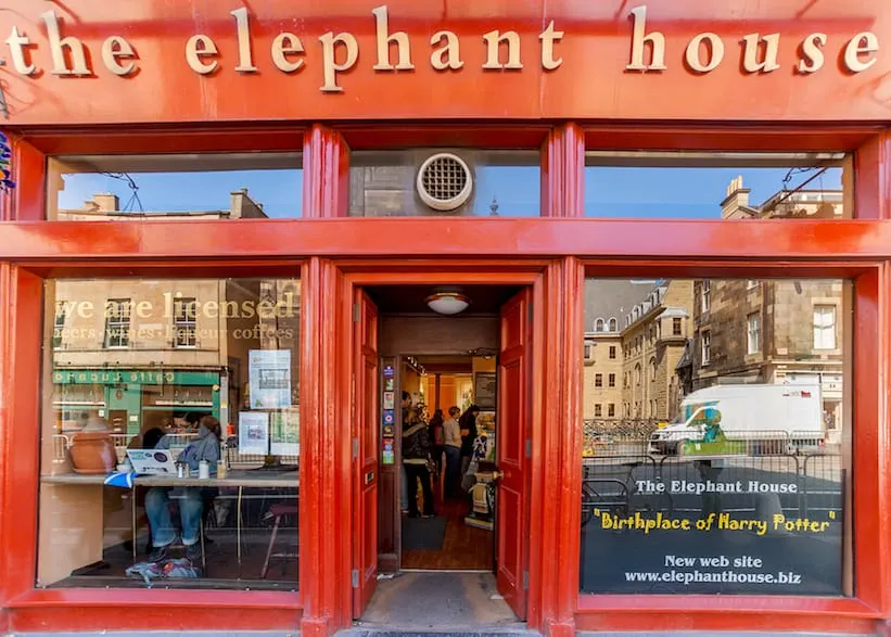  The red facade of the Elephant House, Tea and coffee shop, and the birthplace of Harry Potter. 