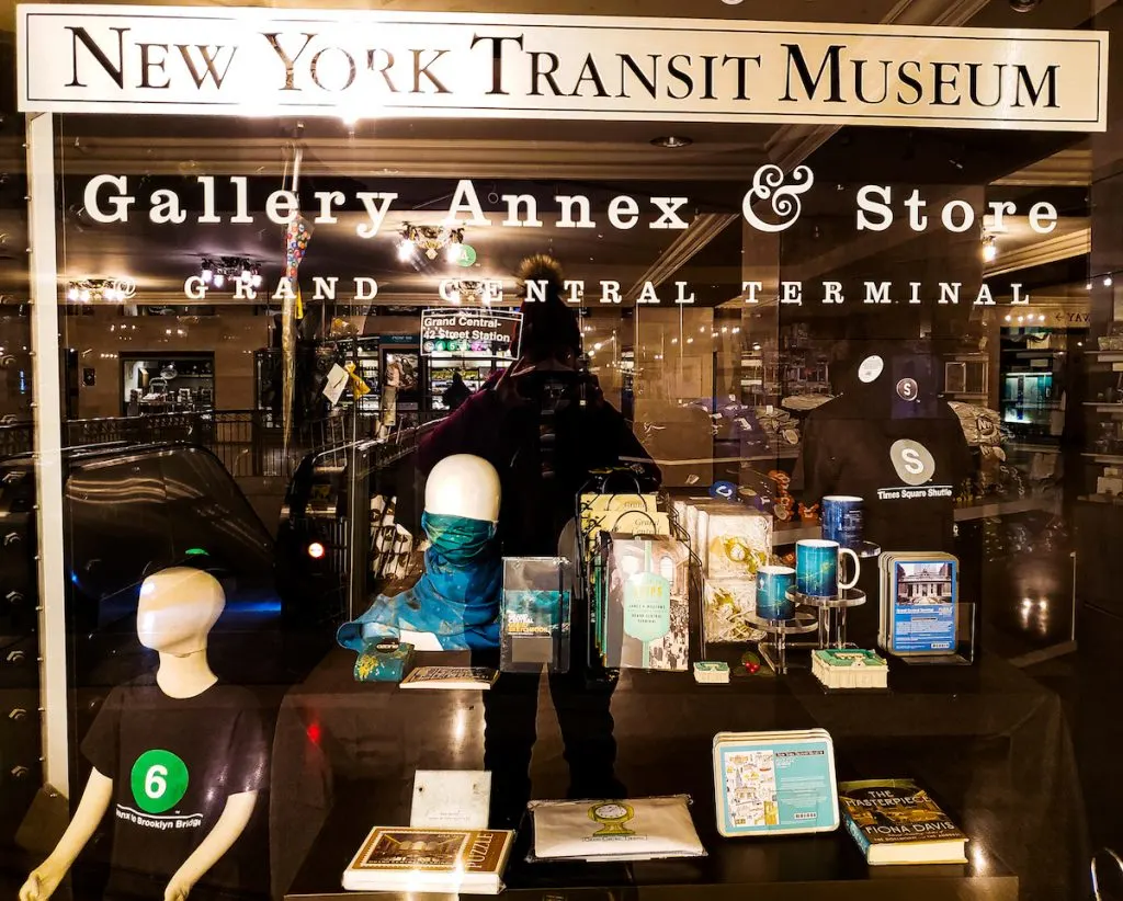 Facade of the New York Transit Museum Annex in Grand Central station. 