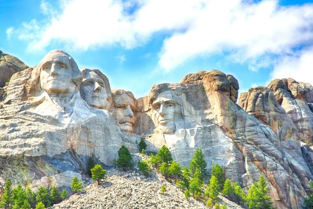 View of the incredible Mount Rushmore during your New York to Los Angeles road trip. 