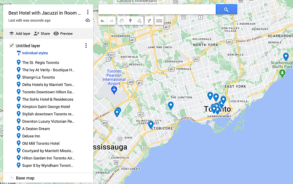 Map of the best hotel with jacuzzi in room Toronto.