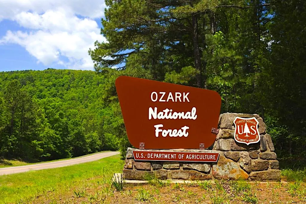 View of the brown sign that welcomes you to Ozark National Forest in the  USA. 